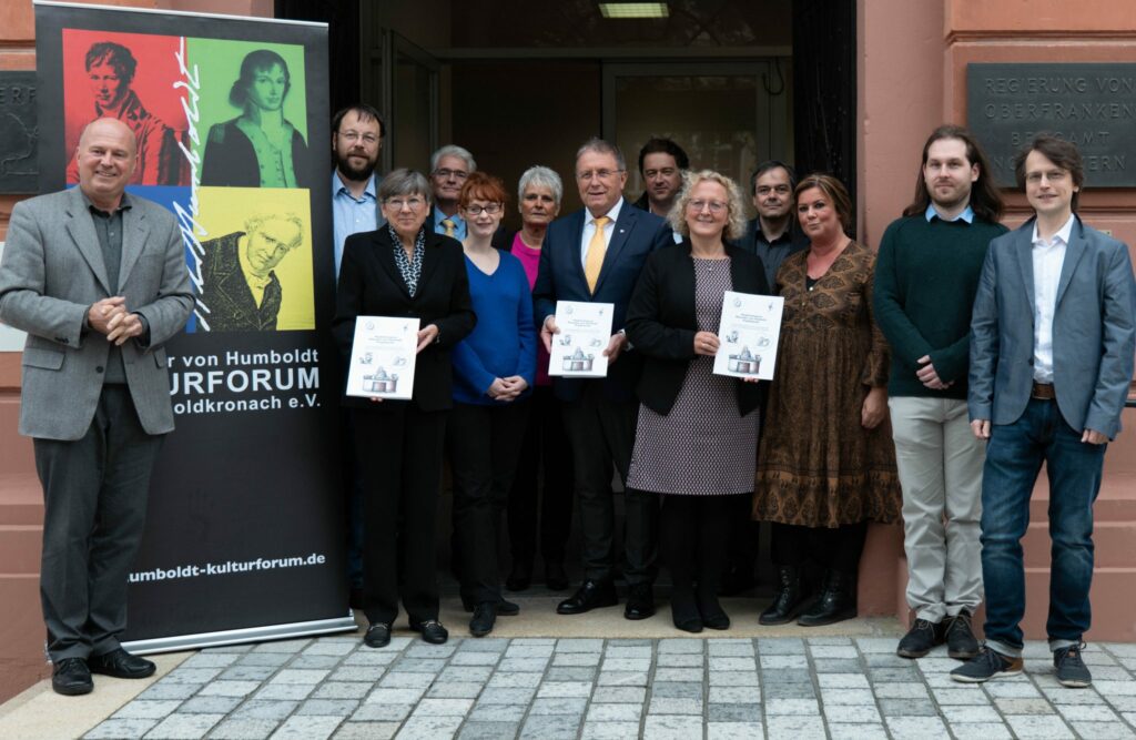 Gruppenbild - Humboldt Kulturforum zum Grundschulwettbewerb